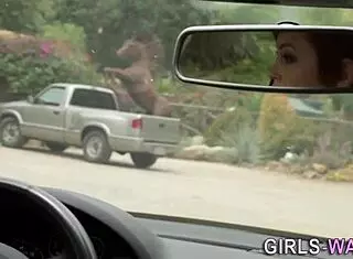 fingering those gorgeous lesbians while they scissor!