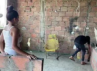 Le FOLLO por primera vez el ENORME coño de mi patrona y me CORRO dentro