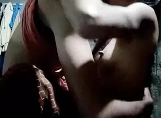 哇塞性感接吻变狂野瘦印度妹隐藏高清