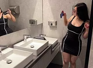 Picked up cute girl for dinner, she paid with hot fuck 😜