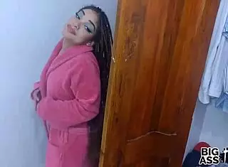 Veve Valencia Boldly Strips Off Her Underwear In The Spicy Room