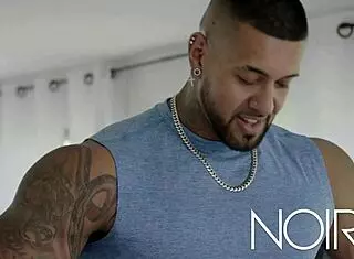 Sui-Feng and Rangiku Matsumoto have intense sex in Bleach hentai