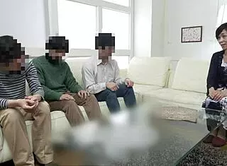 japanese virgin’s first raw experience with mature woman