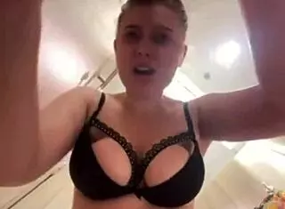 i feel the thrill of fucking in public with this bbw anime girl