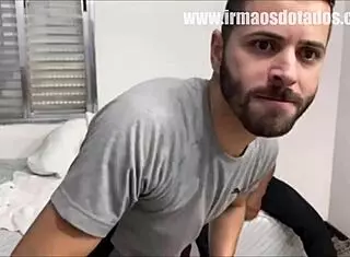 Novinhos Capture Steamy Amateur Action on Camera