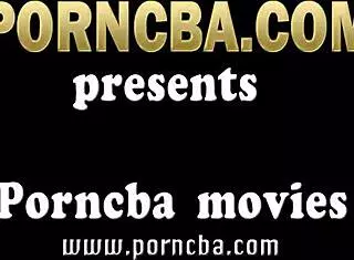 巨乳熟女肛交粉丝被爆屁眼小穴狂捅