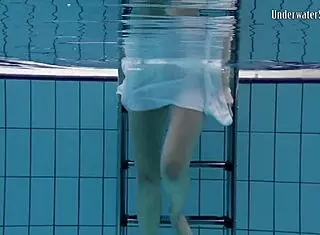 Czech Teen Andrejka Performs Underwater Bikini Moves