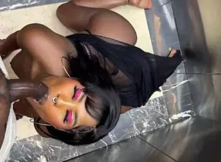 met stranger in elevator who gave blowjob 😏 full video on xred with cum on ass