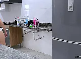 Latina Maid's Big Ass in Short Drives Me Crazy for Anal