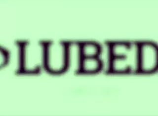 naomi's pussy squirts like a sprinkler 😳