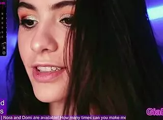 i'm gia baker, do u like my outfit? i'm masturbatin on webcam n squirting with feet