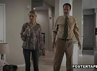 Aria Skye fucks Misha Mynx!