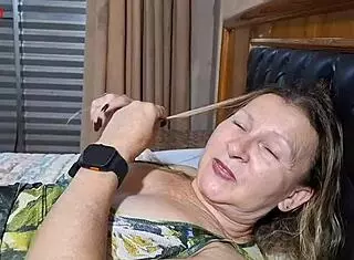 Son-in-law enjoys menage with mother-in-law during Carnival