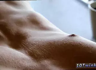 中国小鲜肉首次无套大屌家Gay炮😍