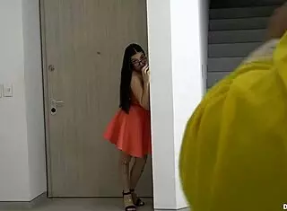 i fucked the birthday girl in her dad's house while he was at work, she was so wet