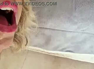 人肉便器贱货喝尿操屁眼口交