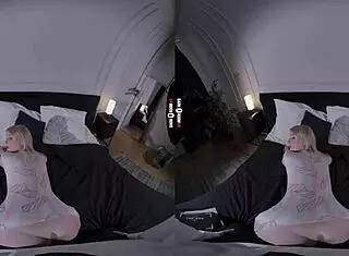 I suck the boss's big tits and hairless pussy in the dark room