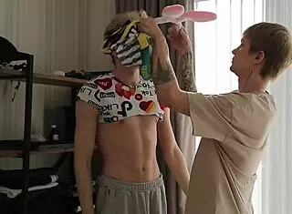 wanna join two twinks banging a hung student?