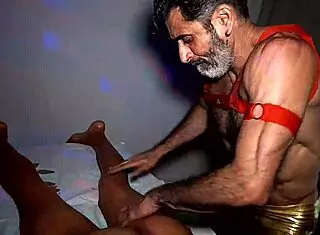 What a hot boy I massaged, his huge cock felt so good in my hands, wanna try him too?