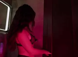 i shared a hotel room with a sexy milf and her curly hair