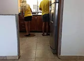 I sneak sex with my stepmom’s husband behind her back