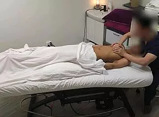 I’m obsessed with Sarah, young Indian college student, her sexy body during first massage was unreal
