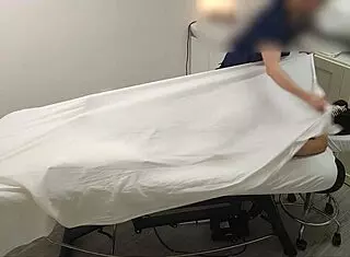 I’m obsessed with Sarah, young Indian college student, her sexy body during first massage was unreal