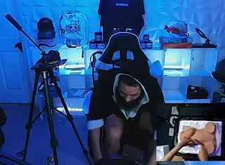 Hypnosis in dead end city blues.