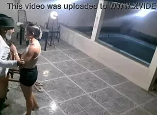 乞丐邂逅人妻cosplay野性做爱好运爆棚