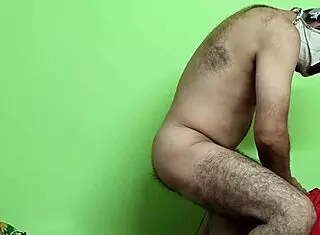 Indian housewife performs oral on black man