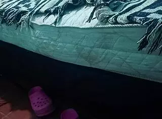 giving a relaxing massage to my curvy latina girl