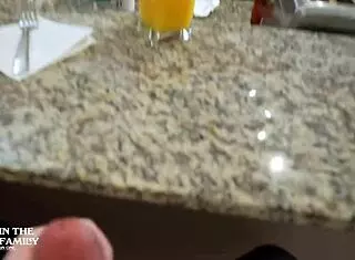 早餐猛干继母Kymber Leigh