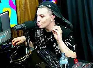 Victoria Camargo's Hairy Beaver Exposed