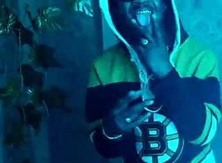 She's Sucking Dick Like a Popsicle! So Nasty!