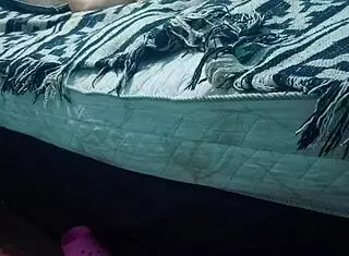 giving a relaxing massage to my curvy latina girl