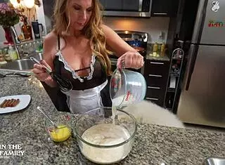 早餐猛干继母Kymber Leigh