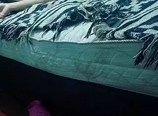 giving a relaxing massage to my curvy latina girl