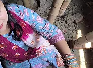 Chubby Women with Lipstick Bang Labor Contractor for Extra Cash.