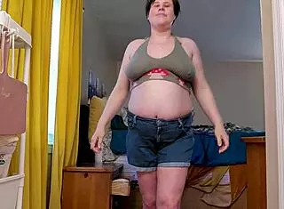 Clara Crisp Milf Bbws Giantess Video Bts