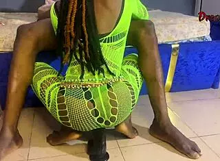 Does Vera know how to satisfy herself with her toy and a big dick? She uses her oiled body for blowjob and creampie in this homemade session.