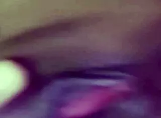 Filipino girl books hot sex service now!