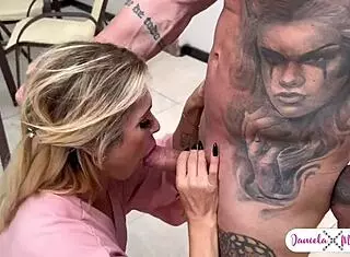 BRASILEIRA FAZENDO PORNO SELVAGEM EM MOTEL DE LUXO CARIoca L COMPLETO NO SHEER E X-RED