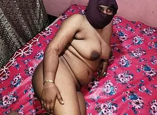 印度女老师家教名义猛肏大学生男孩