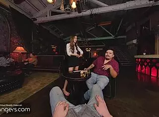 看Alexia Anders狗交HD猛干？