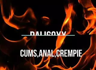 My neighbor, that hot MILF, masturbates me with her oiled feet in a fun way