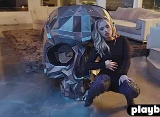 big ass blonde milf anna claire clouds poses naked showing tits and pussy