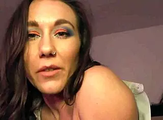 Sinn Sage Rubs Ice Cube on Body!