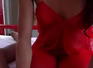 Joi primer squirt a una gran polla, want to see?