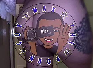 黑兹尔本想打飞机结果深喉大黑屌口爆