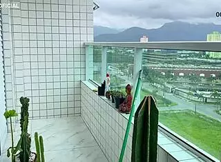 essa empregada veio com esse shortinho para me provocar ela tem a bunda mais linda que eu j� vi